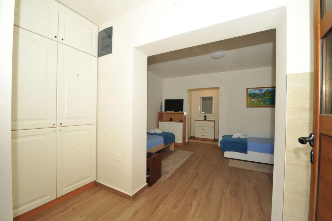 Apartments Olive 科托尔 外观 照片